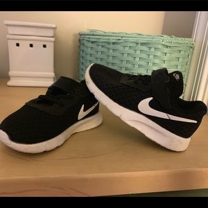 Black and white toddler nikes
